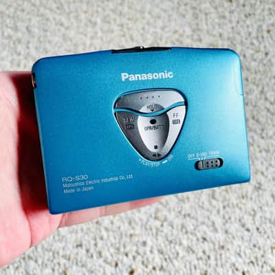 PANASONIC S30 Walkman Cassette Player, Excellent Candy Blue ! Tested & Working ! image 2