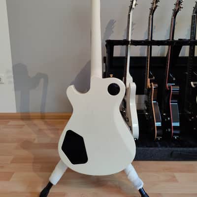 Knaggs Kenai T - Creme Relic image 16