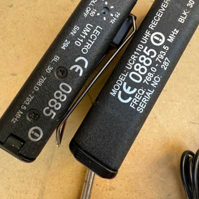 Lectrosonics Lectro UM100 + UCR100 Block + cables + microphone image 5