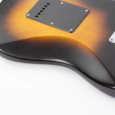 Squier 40th Anniversary Vintage Edition Stratocaster 2022 Satin Wide 2-Colour Sunburst image 21