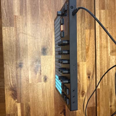 Polyend Play Sample-Based MIDI Groovebox 2022 - Present - Black image 4
