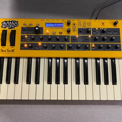 Dave Smith Instruments Mopho