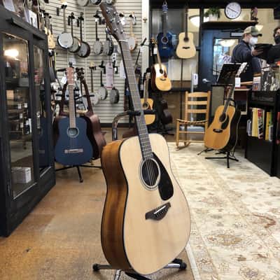 Yamaha FG800J Solid Top Dreadnought Acoustic Guitar Natural image 5
