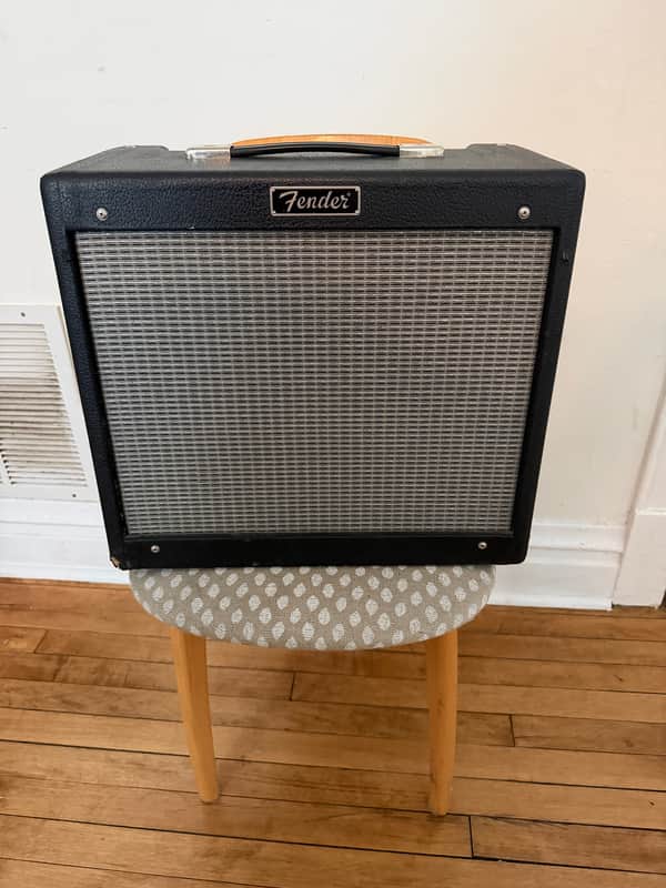 Fender Blues Junior 15-Watt 1x12" Guitar Combo