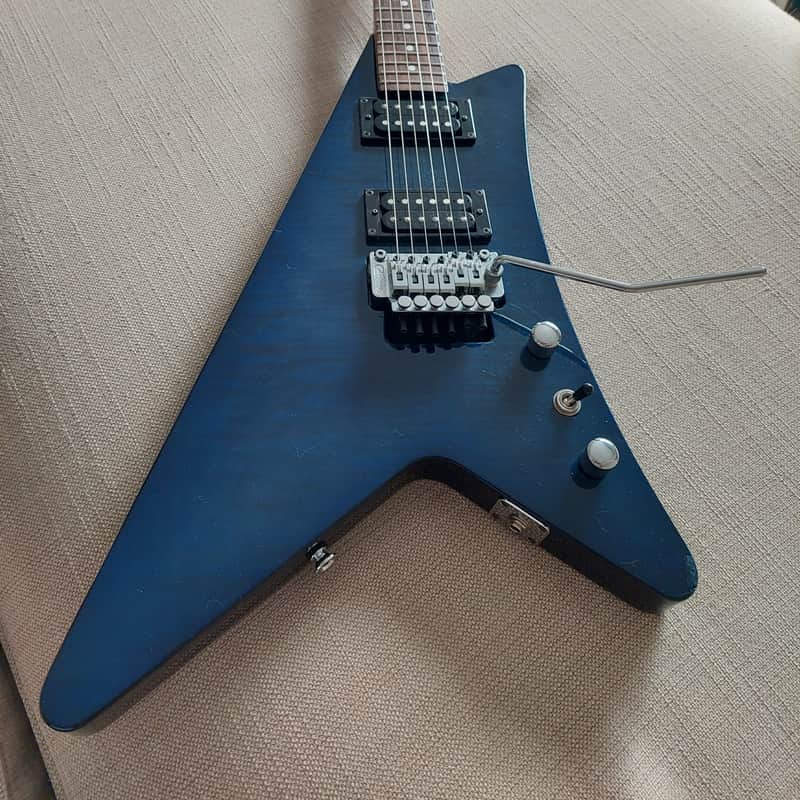 2001-2002 Epiphone Moderne Flame Translucent blue