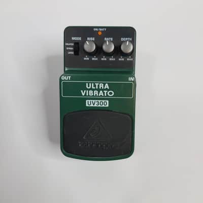 Behringer UV300 Ultra Vibrato Pedal image 2