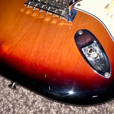 2022 Fender Jimi Hendrix Artist  Series Signature  Stratocaster 3-Color Sunburst electric guitar image 4