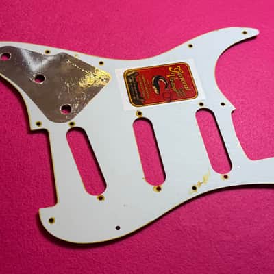 General Vintage Tone 1962’ Nitrate celluloid pickguard for Stratocaster 4 ply Celluloid nitrate / Carey NOS - Aged image 8