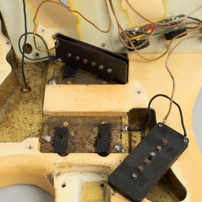 Fender Jazzmaster Solid Body Electric Guitar (1960), ser. #58205, original white Tolex hard shell case. image 21