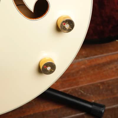 Gretsch G6136T-LTV White Falcon Hollowbody Electric Guitar 2010 Pre-Owned image 10