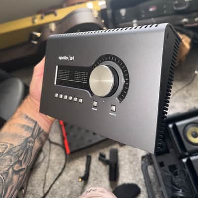 Universal Audio Apollo x4 QUAD Heritage Edition Thunderbolt 3 Audio Interface 2020 - Present - Gray image 2