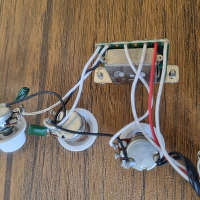 3x Stratocaster Strat Single Coil Pickups Prewired with Pots + Switch image 4