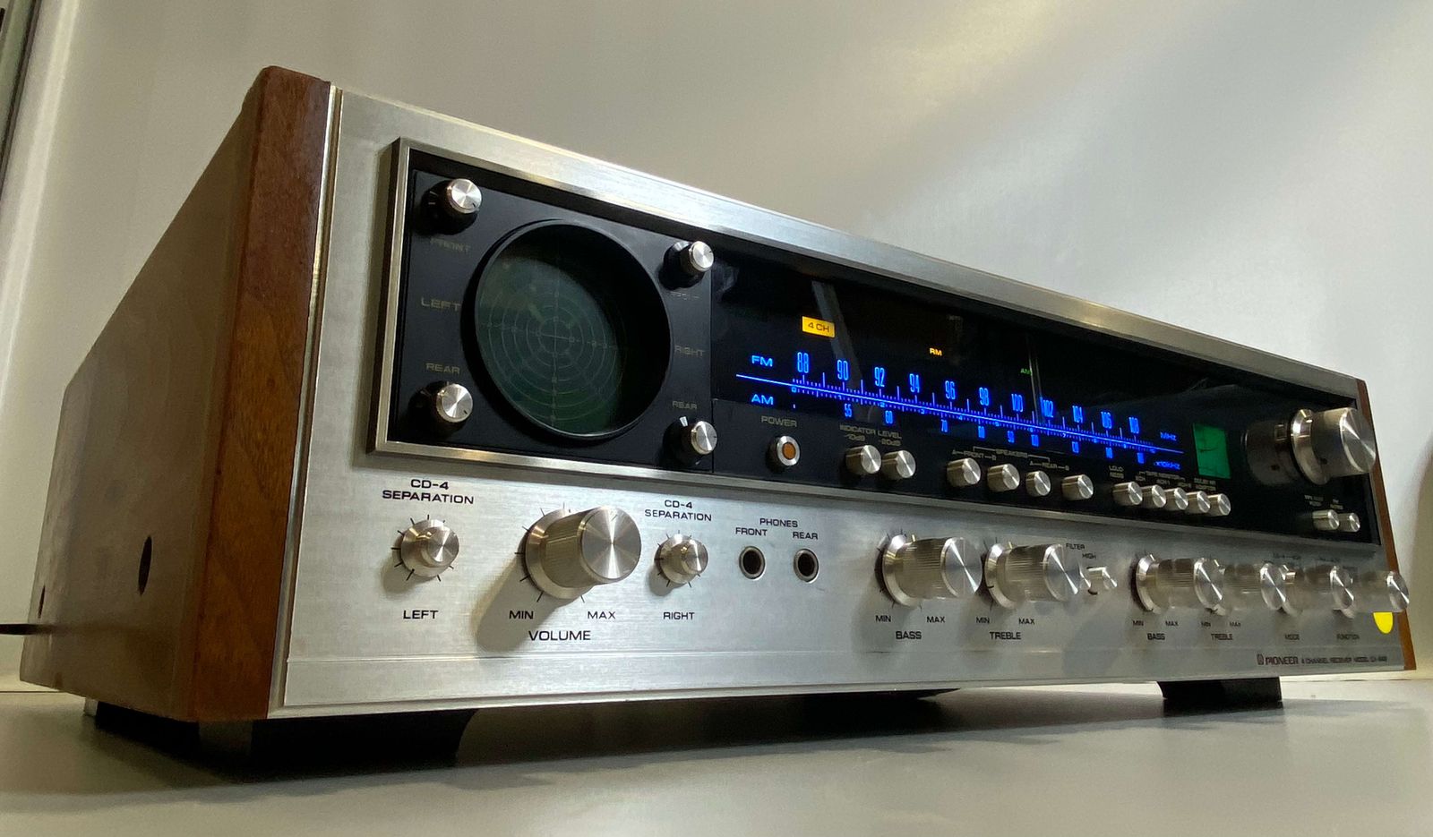 Pioneer QX-949 40-Watt Quadraphonic Solid-State Receiver (1973
