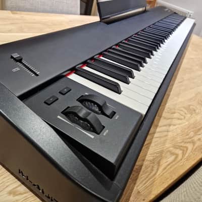 Fully Weighted 88-Key M-Audio Hammer 88 MIDI Keyboard Controller - Black image 4