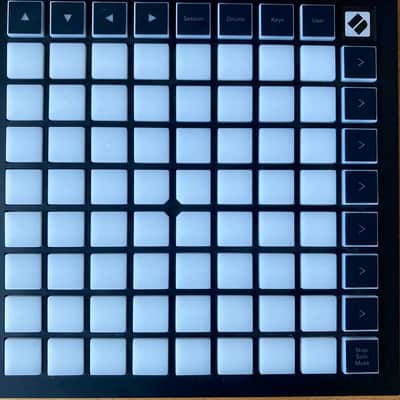 Novation Launchpad Mini MKIII Pad Controller 2019 - Present - Black image 2