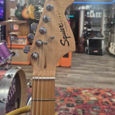 Squier Affinity stratocaster 20th anniversary 2002 - Gold sparkle image 10