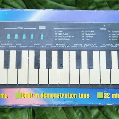 Casio SA-2 1995 Black Mini Electronic Keyboard Include 32 Keys Fully Functional With Box Tested image 4