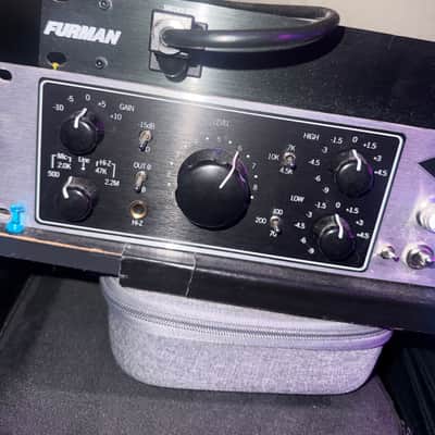Universal Audio 6176 Channel Strip 2003 - Present - Silver image 3
