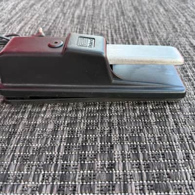 Roland Sustain Pedal Damper Pedal DP-2 Style Piano Keyboard Pedal image 2