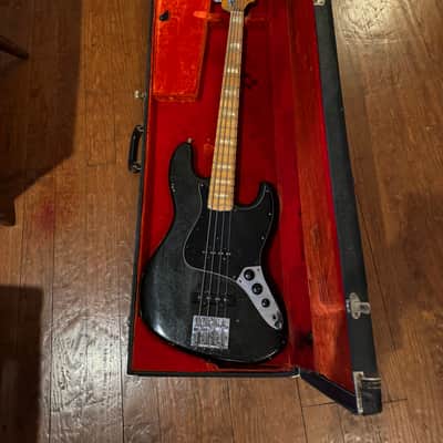 Fender Jazz Bass 3-Bolt with Maple Fretboard 1976 - Black image 4