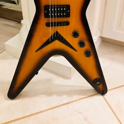 Dean MLX Sunburst, Excellent image 2