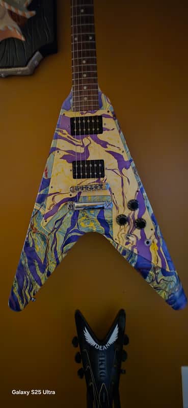 Gibson Custom Shop "Inspired By" Jimi Hendrix Psychedelic Flying V