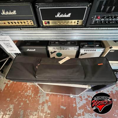 Roland   Fantom 08 + Bag image 9