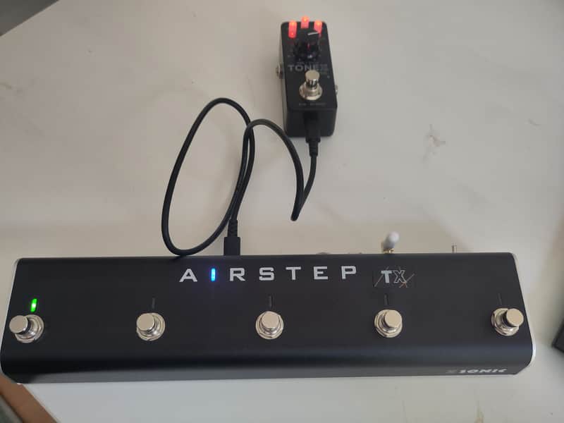 IK Multimedia Tonex One Pedal & Airstep TX Controller image 1