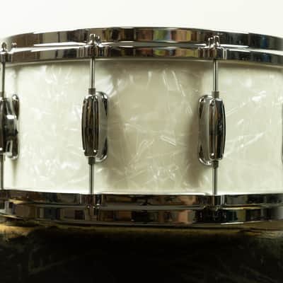 Slingerland Conway 6.5x14 White Marine Pearl Radio King Snare Drum image 7