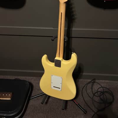Fender Player Stratocaster with Maple Fretboard 2018 - 2024 - Buttercream image 8