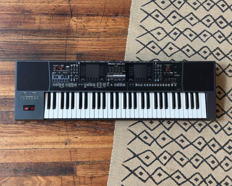 Roland E-A7 Expandable Arranger image 1
