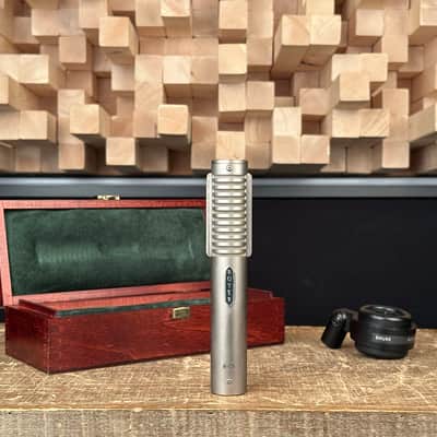 Royer Labs R-121 Ribbon Microphone. R121 R 121 image 1