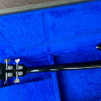 Guild B-302F Fretless Bass Guitar 1980 - Black image 15