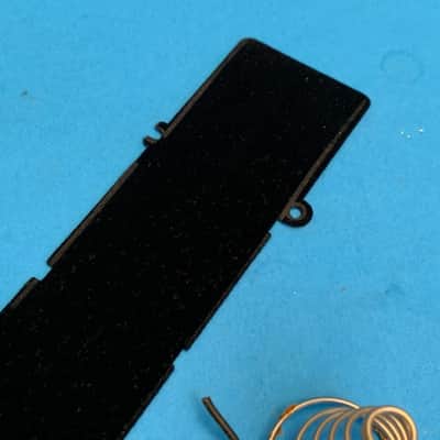 CASIO CT-360 Casiotone Keyboard Replacement Part: Battery Cover w/Contact Spring Bild 6