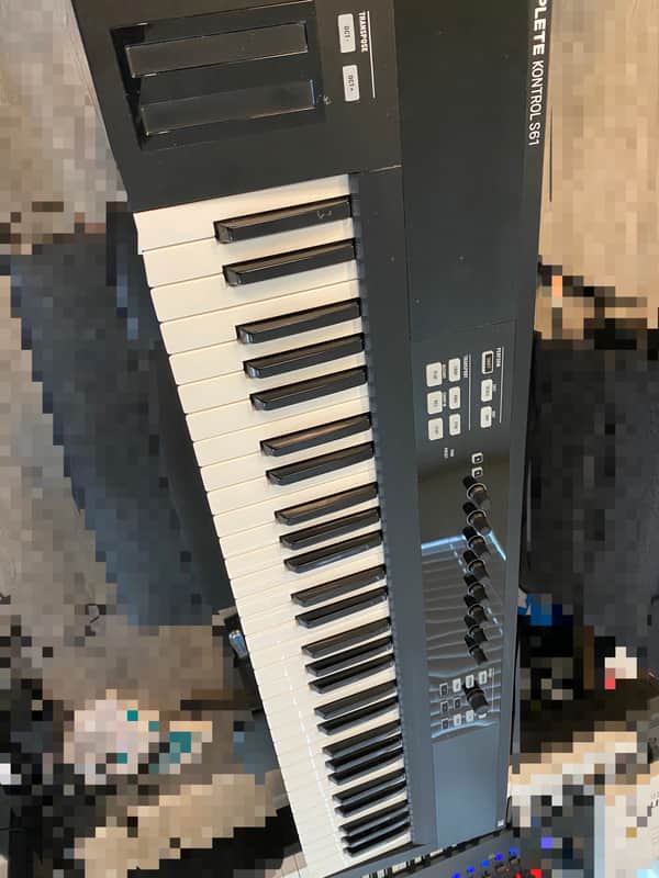 Native Instruments Komplete Kontrol S61 Keyboard Controller image 1