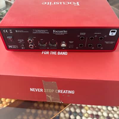 Focusrite Scarlett 18i8 2nd Gen USB Audio Interface 2016 - 2018 - Red / Black image 2