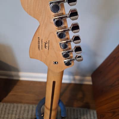 Squier Standard Series Stratocaster- Antique Burst image 9