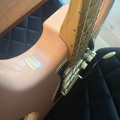 Limited Edition Fender Player Stratocaster with Maple Fretboard 2019 - 2021 - Shell Pink image 7