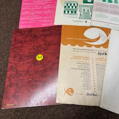 Used Vintage Retro Old Set of 8 different music books Guitar image 4