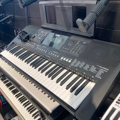 Yamaha PSR-E463 61-Key Portable Keyboard 2018 - Present - Black