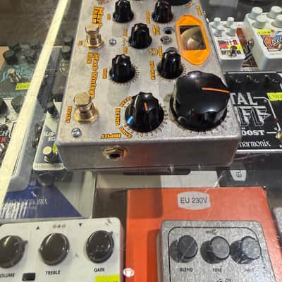 Markbass Mark Vintage Pre 2020 - Present - Raw Metal / Yellow image 2