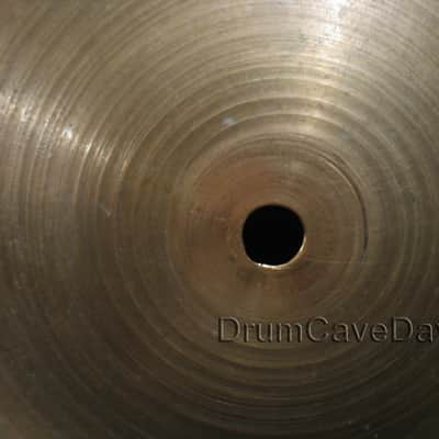 22" VINTAGE 1970s ZILDJIAN LIGHT RIDE CYMBAL, HOLLOW LOGO, BENDALE THIN, 2580 grams image 4