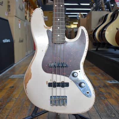 Fender Flea Artist Series Road Worn Signature Jazz Bass 2016