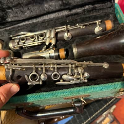 Normandy 7 Clarinet Circa 1970s - Black w/ Nice Case image 3
