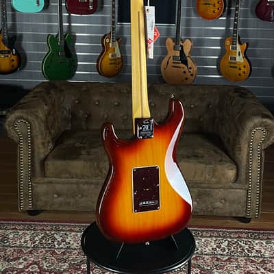 Fender 70th Anniversary American Professional II Stratocaster Comet Burst incl. Case + NEW image 12