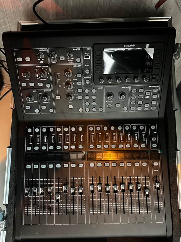 Midas M32R LIVE Digital Mixing Console