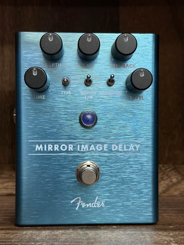 Fender Mirror Image Delay