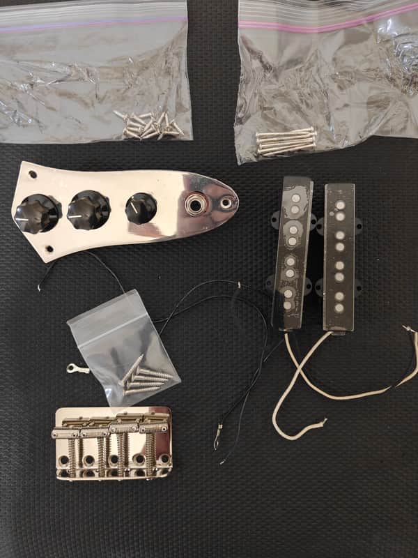 Squier Classic Vibe 60s Jazz Bass Parts