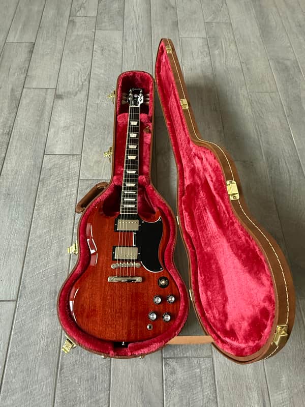 Gibson SG Standard '61 ( Fralin Pure PAF pickups and Kluson Locking Tuners)