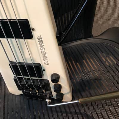Extremely Rare  Steinberger Trans Trim XL-2  1986 White image 7